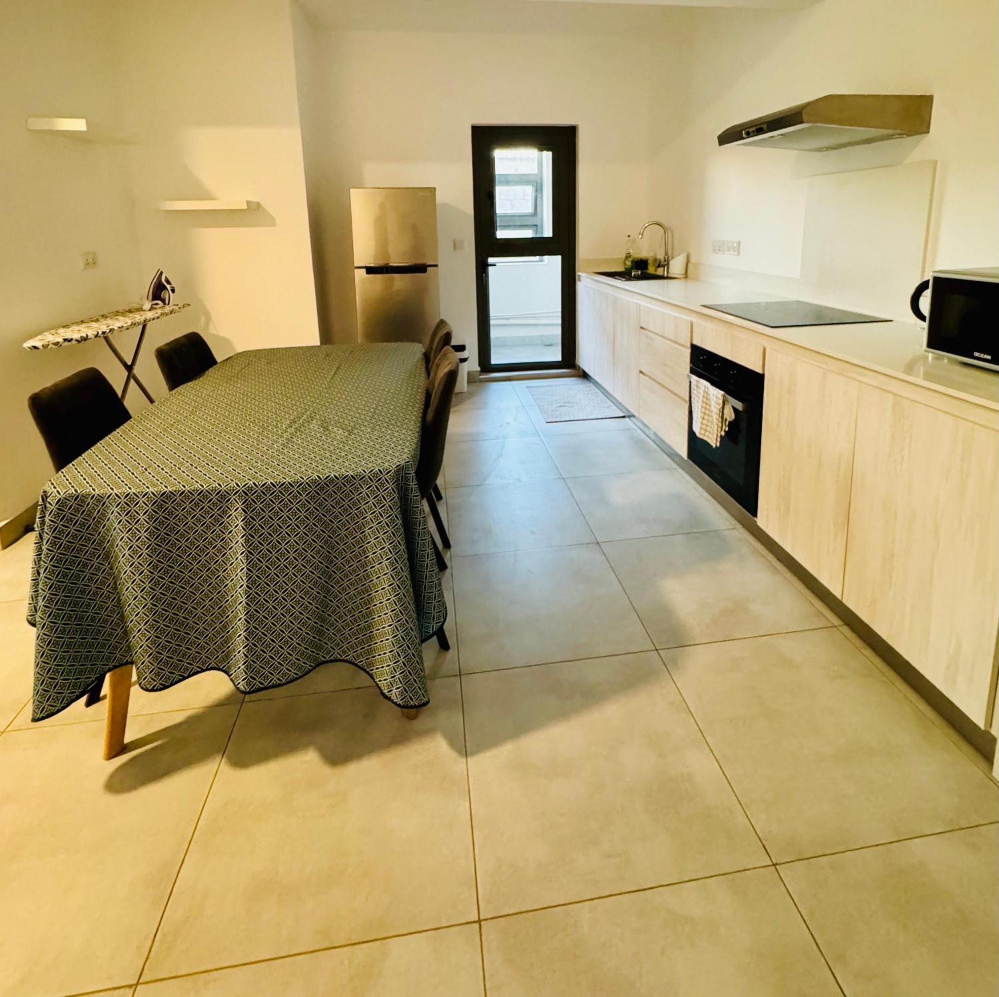 Modern Flat In Flic En Flac-Walk To The Beach Экстерьер фото